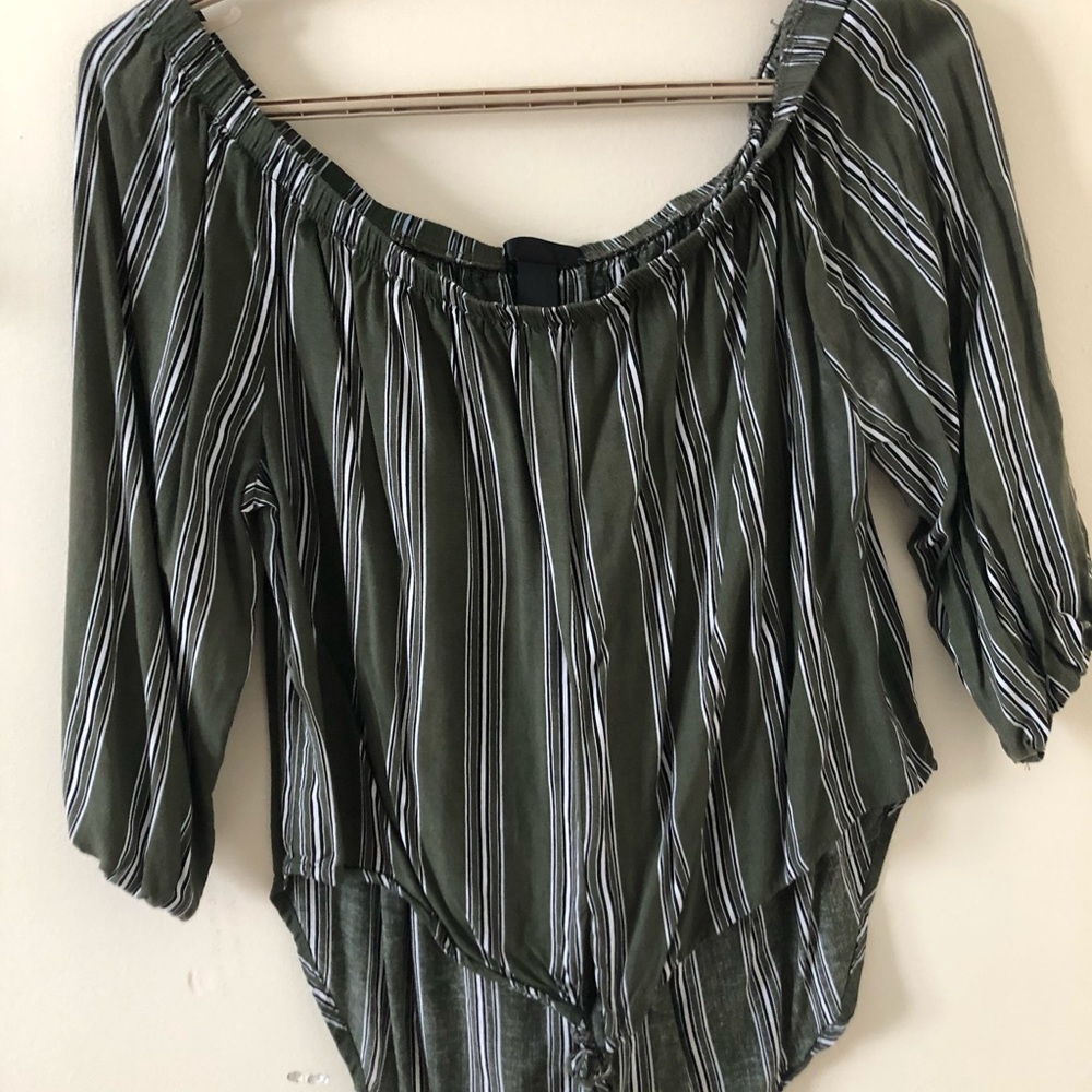 Off the shoulder long sleeve low/high blouse